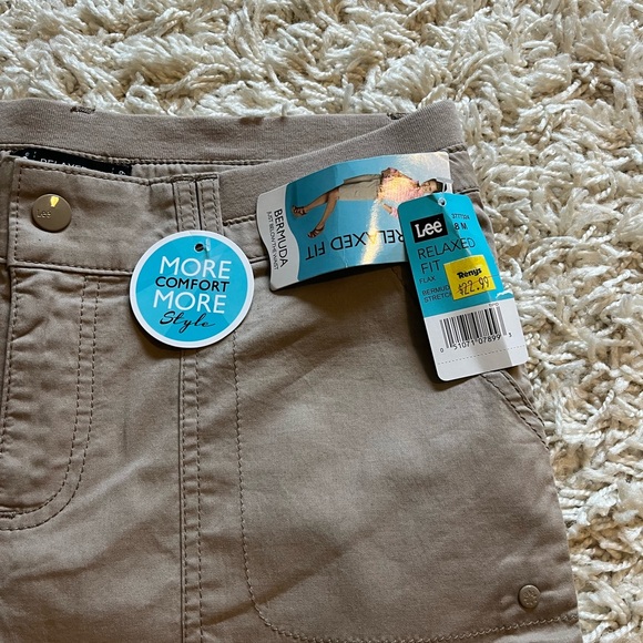 NWT LEE Bermuda shorts - Picture 3 of 6